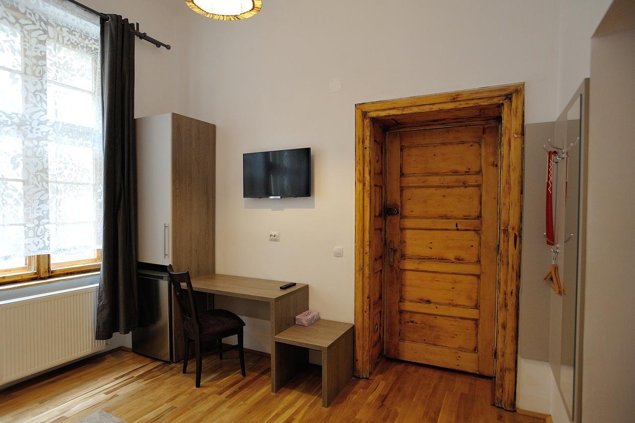 Dinicu Residence - Central Location 布拉索夫 外观 照片
