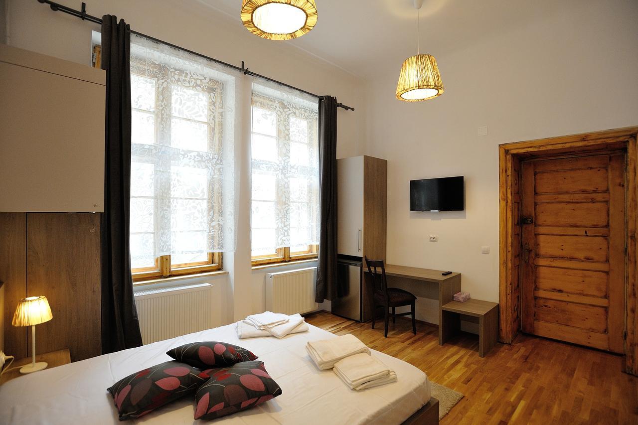 Dinicu Residence - Central Location 布拉索夫 外观 照片